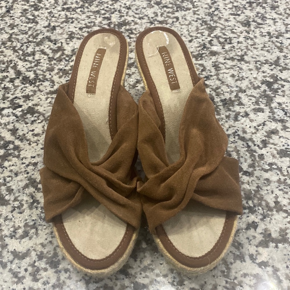 NWOT Nine West Brown Leather Wedge